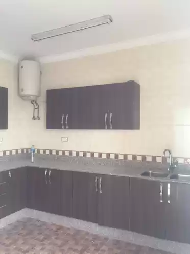 Mixed Use Ready Property 7+ Bedrooms U/F Standalone Villa  for rent in Al Sadd , Doha #7740 - 1  image 